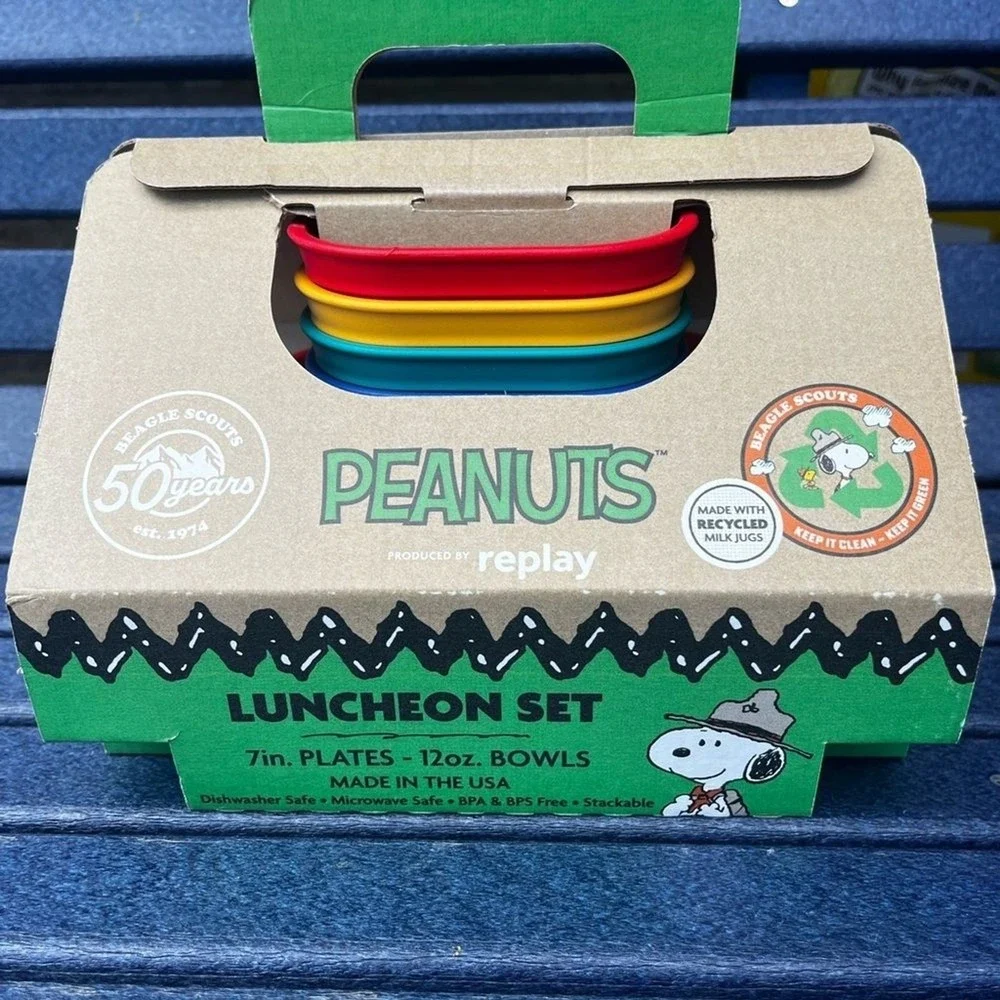 Replay Peanuts Luncheon Camping Set Kids Dishes (4 plates & 4 Bowls) GIFT NEW